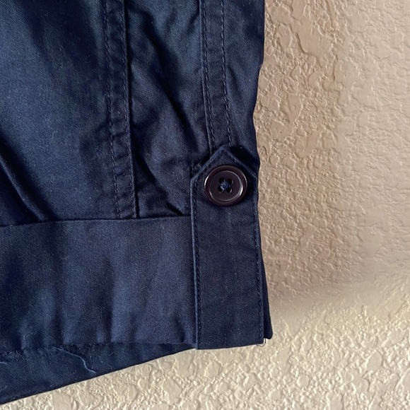 Shorts - Picture 2 of 4